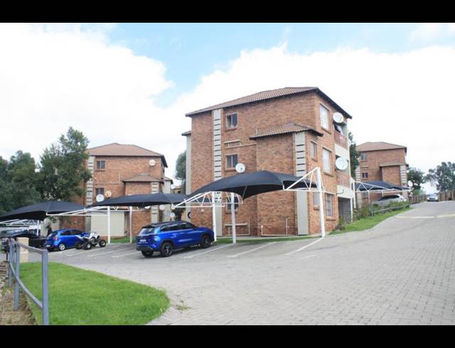 2 BEDROOM TOWNHOUSE FOR SALE IN BIRCHLEIGH